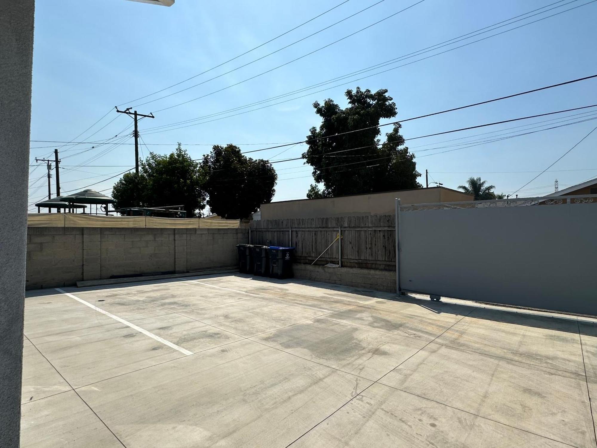 New 2-story House 3 Bedrooms 3 Bathrooms In Near Disneyland- Knotts In The Same Lot Of 3 Separate Holiday home *