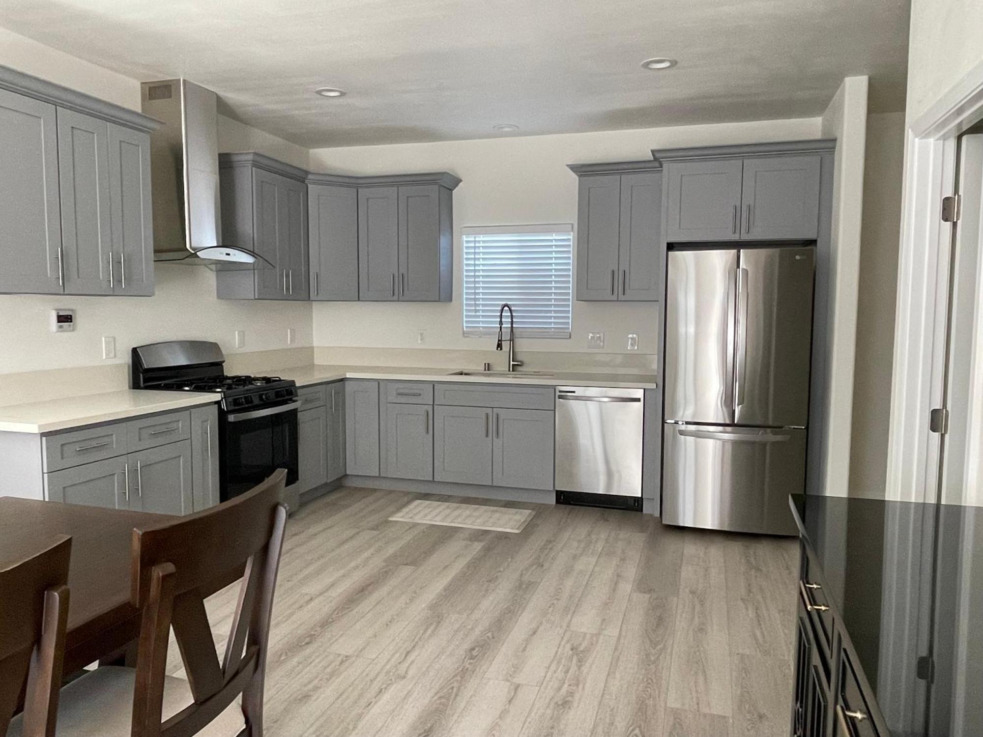 New 2-story House 3 Bedrooms 3 Bathrooms In Near Disneyland- Knotts In The Same Lot Of 3 Separate Holiday home Anaheim